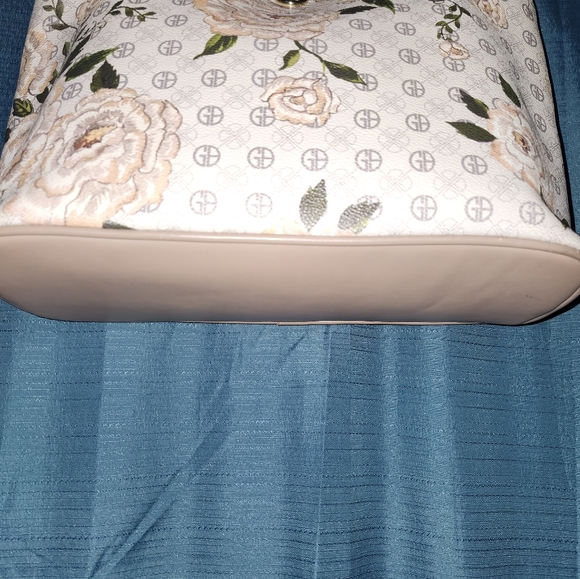 Giani Bernini Floral Beige Bag - Picture 3 of 5